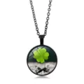 Collar con colgante de vidrio de trébol de cuatro hojas y cadena negra para mujer - Estilo 3 (XSWX6009-3) / Negro