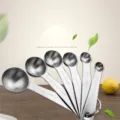 Set di 6 misurini professionali in acciaio inossidabile con volumi metrici incisi - Set da 6 Cucchiai Misuratori