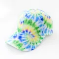 Vue détaillée d'une casquette de baseball tie-dye colorée, montrant des motifs vibrants. - Style Tie Dye Éclaboussure Éclatante (04) / Taille unique