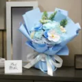 Elegante ramo de rosas de flores de jabón azul y blanco con tarjeta - Caja De Regalo Y Ramo / Azul