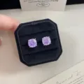 Orecchini a perno in zircone viola taglio rosa in confezione regalo nera - Stile Taglio a Rosa Viola (R0475)
