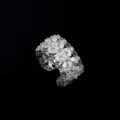 Eleganter breiter verstellbarer Silberring mit Blumen-Kristall-Clustern für Damen - R1789 Blume Breiter Ring