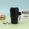 Schwarzer Edelstahl Vakuum isolierter Reisekaffeebecher mit Deckel und tragbarem Gurt, 316. - Schwarz