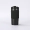 Schwarzer vakuumisolierter 304 Edelstahl-Kaffeebecher mit strukturierter Silikonhülle - 500ml / Dunkelgrün