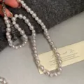 Elegante collana di perle lavanda con sfere di cristallo scintillanti per variante SKU - Collana Manta con Sfera di Strass (R5211) / Viola rosato