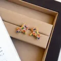 Lebendige bunte Zirkon-Ohrstecker in Pferdeform mit Goldfinish, trendiger Dopamin-Stil - Silberstift-Schmuck / Vergoldung / Gold-Mehrfarbig