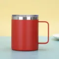 Tazza da caffè isolata da 14 once in acciaio inossidabile rosso con manico e coperchio chiaro - 14oz / Rosso