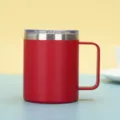 Tazza da caffè isolata sottovuoto rossa da 14 once in acciaio inossidabile con manico e coperchio - 14oz / Rosso scuro