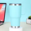 Bicchiere termico 20oz in acciaio inossidabile con manico, tazza da viaggio blu chiaro. - 20oz / blu ceruleo