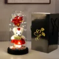 LED glazen koepel roos beer geschenkdoos, romantische Valentijnsdag decoratie licht thuis. - Zwarte golfkartonnen doos, beer & rode bloemen