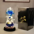 LED glazen koepel eeuwige roos en schattige teddybeer cadeauset voor Valentijnsdag - Zwarte golfkartonnen doos, beer & blauwe bloemen