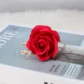 Cabeza de rosa de jabón roja con base verde para ramos de San Valentín hechos a mano - Cabeza de Tres Capas / Rojo