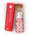 Detailansicht der 24K Goldfolienrose, Seifenrosen und Teddybär in einer Geschenkbox - Rose Bär Geschenkbox Set / 6er Set / Rosa
