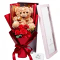 Caja de regalo oso de peluche rosa de jabon para San Valentin obsequio romantico para ella - Caja Ventana Rosa 48cm - Flor Roja + Osito Grande / Rojo