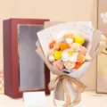 Luxurious 18-piece soap rose flower bouquet gift box in warm orange and yellow tones for lovers - Window Gift Box Manta Bouquet (18 Flowers, Champagne) / Without Handbag