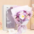 18-piece purple and pink soap rose bouquet with elegant gift box and romantic greeting card - Window Gift Box Manta Bouquet (18 Flowers, Purple) / Without Handbag