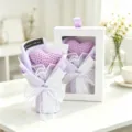 Bouquet de fleurs cœur en laine crochetée fait main coffret cadeau pour Saint Valentin - Boîte Cadeau Bouquet de Fleurs de Cœur / Violet