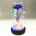Blaue schillernde verzauberte Rose in Glaskuppel mit LED-Licht für Valentinstag Geschenk. - Macaron-Lila (Schwarzer Sockel)