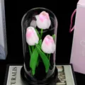 Dôme en verre tulipe fleur artificielle veilleuse décoration détail affichant les fleurs. - Tulipe dégradé rose clair avec lumière