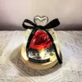 Cúpula de cristal rosa roja preservada con luces LED regalo romántico de San Valentín decoración - Base de madera con pantalla en forma de corazón - Rojo