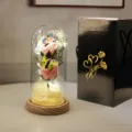 Rosas de jabón eternas en cúpula de cristal con mariposas y luces LED para San Valentín - Caja de Cartón Corrugado Negra / Paquete de 2 Rosas de Jabón y Mariposas / Rosa