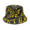 Vista dettagliata del cappello da pescatore vintage con motivo cachemire giallo vivace e unico. - Adulto 55-58cm / Paisley Giallo