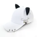 Casquette de baseball avec oreilles de chat, épingle en métal et anneaux, style streetwear. - Adulte 55-58cm / Épingle à Nourrice Cœur Blanc