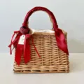 Elegant woven wicker gift basket featuring a red satin ribbon and floral thank you tag detail - 原木色 (配丝带与酒红山茶花)