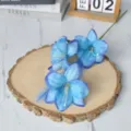 Detailansicht künstliche Ölgemälde blaue Lilienblume für stilvolle Raumdekoration - Blau