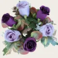Bella corona di candela artificiale rosa malva con foglia d'acero decorazione festa. - Viola scuro