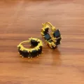 Eleganti orecchini a cerchio dorati geometrici con cristalli neri quadrati da donna - Nero (R1546)