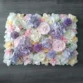 Pared de flores artificiales con rosas moradas, rosas y blancas para bodas - Violeta