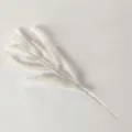 Rama de pino artificial blanca escarchada variante para decoración navideña, 37cm. - Blanco