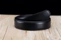 Vue détaillée d'une sangle de ceinture en cuir de vachette noir grainé sans boucle - Style Cousu (Sans Boucle) / 120cm / Noir