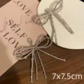 Breloques de chaussures en forme de nœud perlé rose et argent, taille 7x7,5 cm - Style Nœud en Perles Facettées Irisées (R1750)