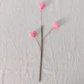 Ramo decorativo fatto a mano per San Valentino con bacche rosa a cuore su lino bianco - 30cm / Rosa