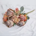 Ramo de flores artificiales de alta gama con rosas y hortensias de estilo vintage retro - Naranja