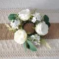 Corona de anillo de vela de rosas blancas para decoración de mesas de boda y fiesta - Guirnalda Blanca Austin