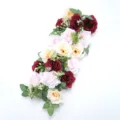 Rangee de fleurs de mariage artificielle pour arche et allee, composition roses variees. - H11