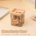 Mignon taille-crayon ours de dessin animé à double trou pour les écoliers et les enfants - Ours Fraise