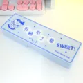 Lindo estuche celeste de dibujos animados en plástico PP mate con diseño de pudín - Lactic acid pudding king / Azul