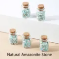 Piedras de amazonita natural en pequeños frascos de deseos de vidrio con corcho - Botella: 20x32mm Piedra: 3-5mm / Botella de Deseos de Amazonita Natural