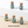 Cristales de apatita azul natural en una mini botella de deseos de vidrio - Botella: 20x32mm Piedra: 3-5mm / Botella de Deseos de Apatito Natural
