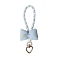 Porte-clés nœud brodé bleu clair avec fermoir en cœur et cordon tressé à la main - Bleu clair