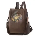 Eleganter brauner Kunstleder Damenrucksack mit geprägtem Elefanten-Dekor im Vintage-Stil - Braun