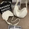 Set di borse a tracolla bianche minimaliste stile dumpling per viaggi quotidiani - Taglia S / Bianco