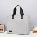 Minimalistische hellgraue Businesstasche mit großem Fassungsvermögen für das Büro - 9 / Grau