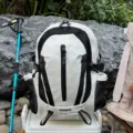 Leichter Wanderrucksack in Weiß und Schwarz für Outdoor-Reisen und Campingabenteuer - 7 / Weiß