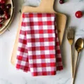Classic red and white checkered cotton tea towel for kitchen use and table decoration - 40*40cm / Red White Plaid