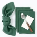 Juego de servilletas de lino y algodón verde oscuro con bordes deshilachados para decorar mesas - Estilo borla / Verde